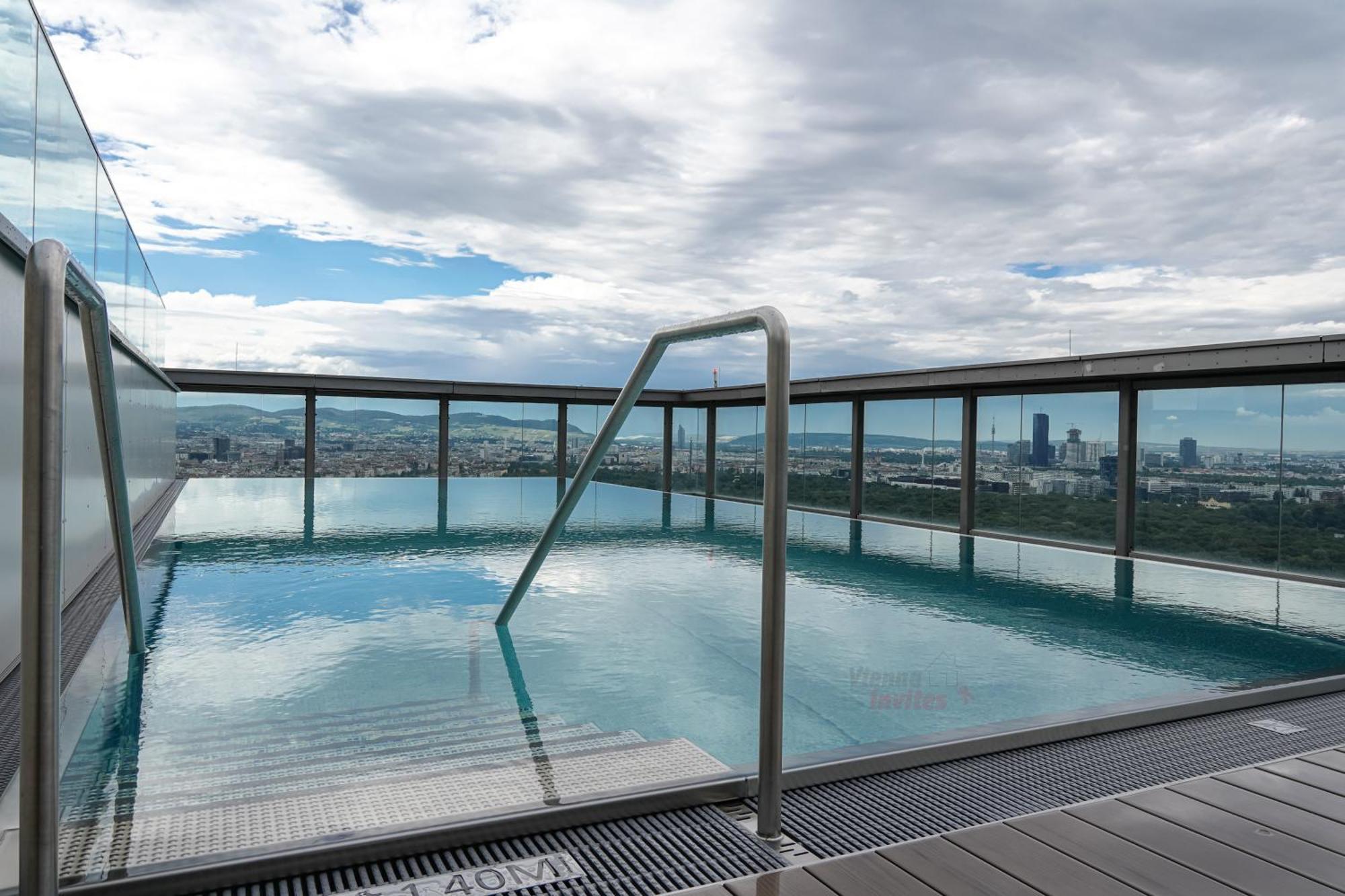 Triiiple 7Heaven - Amazing View On Top Floor With Rooftop Pool Vídeň Exteriér fotografie