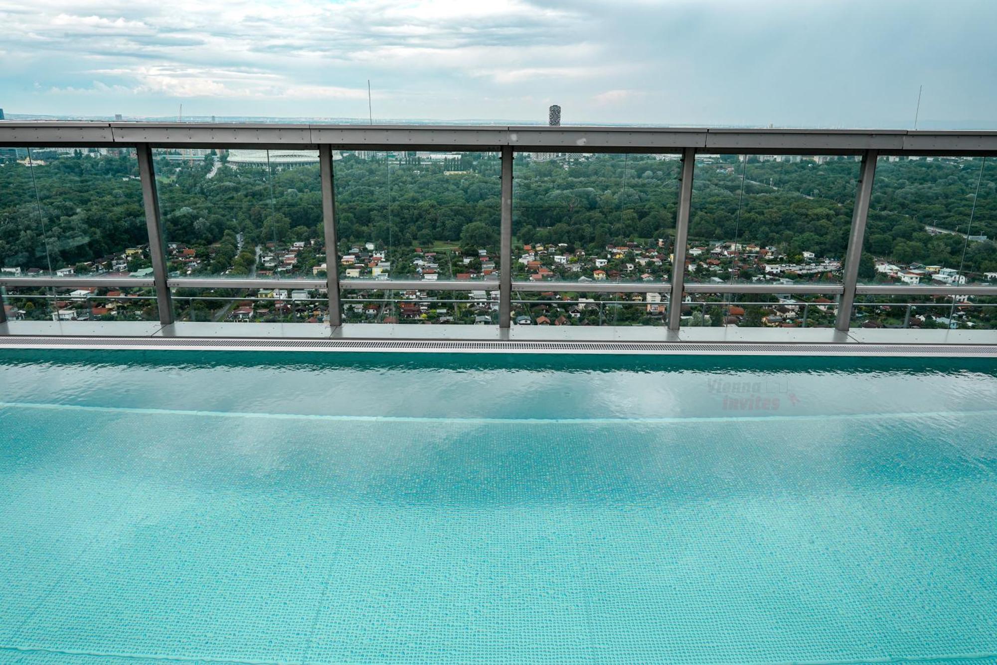 Triiiple 7Heaven - Amazing View On Top Floor With Rooftop Pool Vídeň Exteriér fotografie